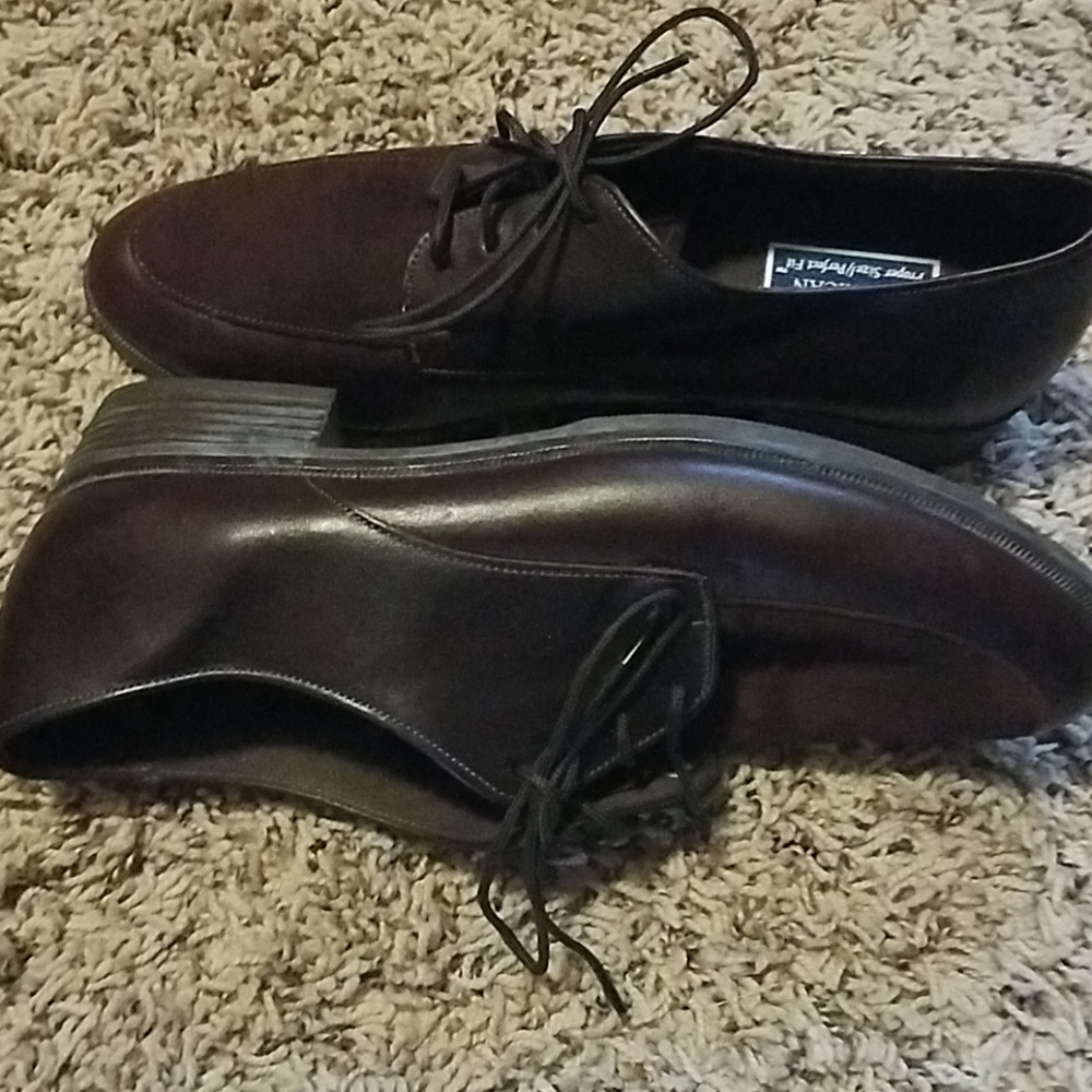Shoes - Picture 5 of 5